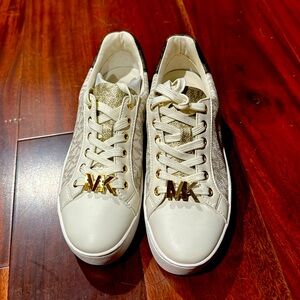 Brand new Michael Kors block logo sneaker